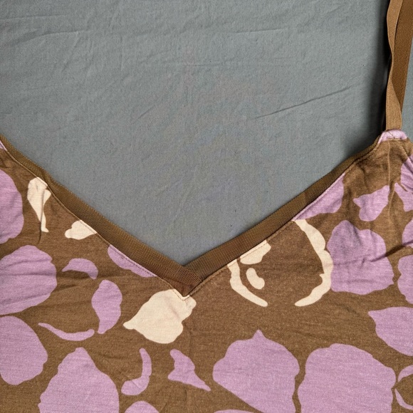 Stars Above XXL brown & pink v-neck tank top with mesh detail at the v - Picture 3 of 8